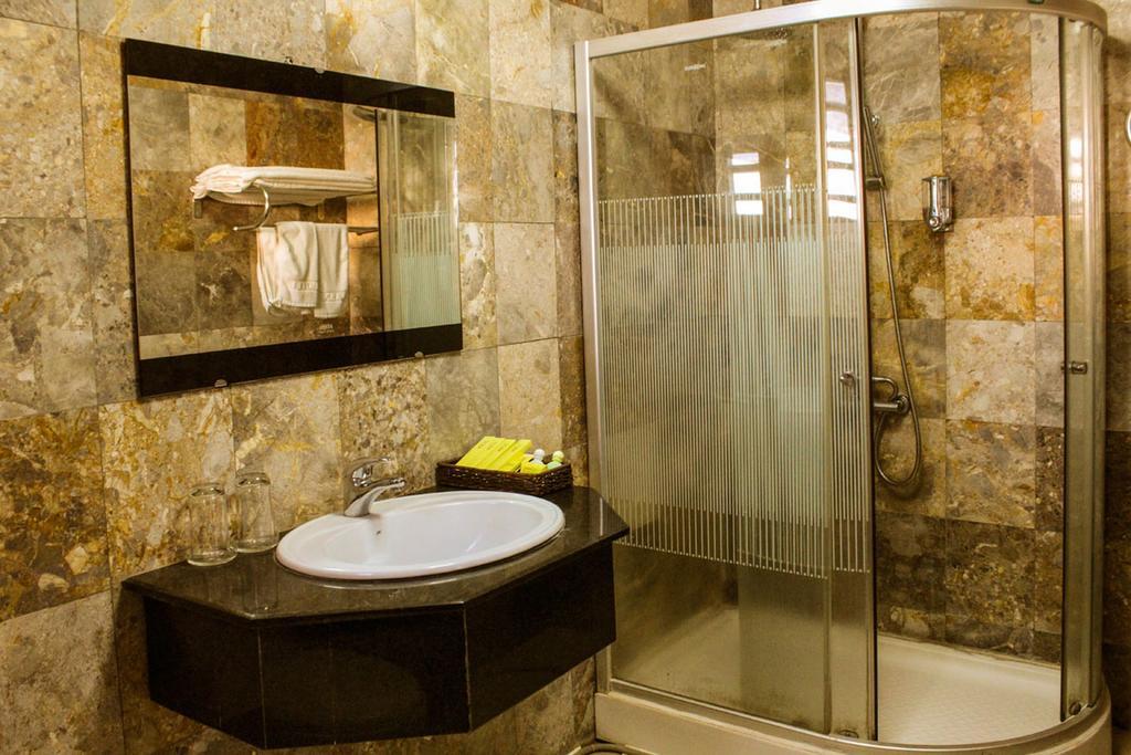 Varna Hotel Дананг Стая снимка