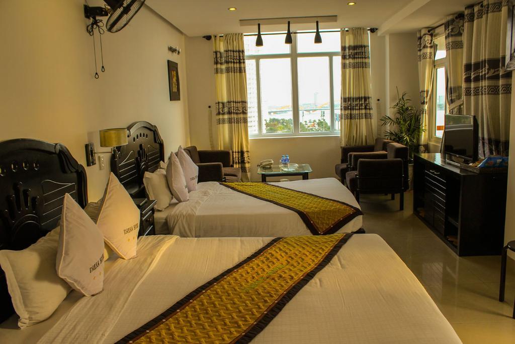 Varna Hotel Дананг Екстериор снимка