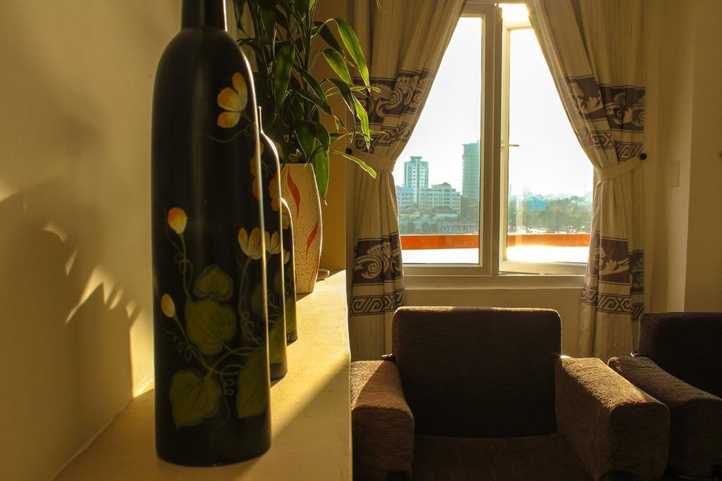 Varna Hotel Дананг Екстериор снимка