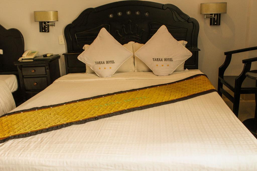 Varna Hotel Дананг Стая снимка
