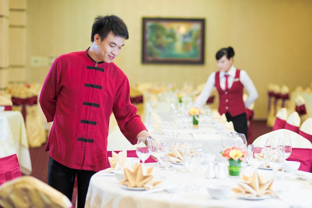 Varna Hotel Дананг Екстериор снимка