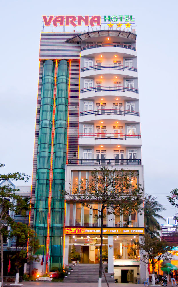 Varna Hotel Дананг Екстериор снимка