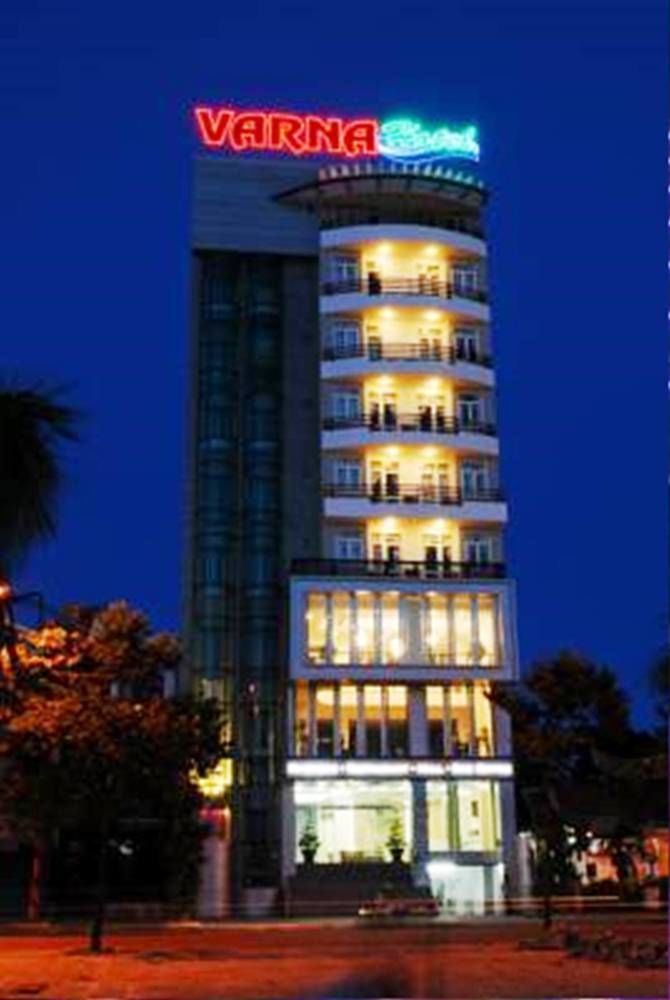 Varna Hotel Дананг Екстериор снимка